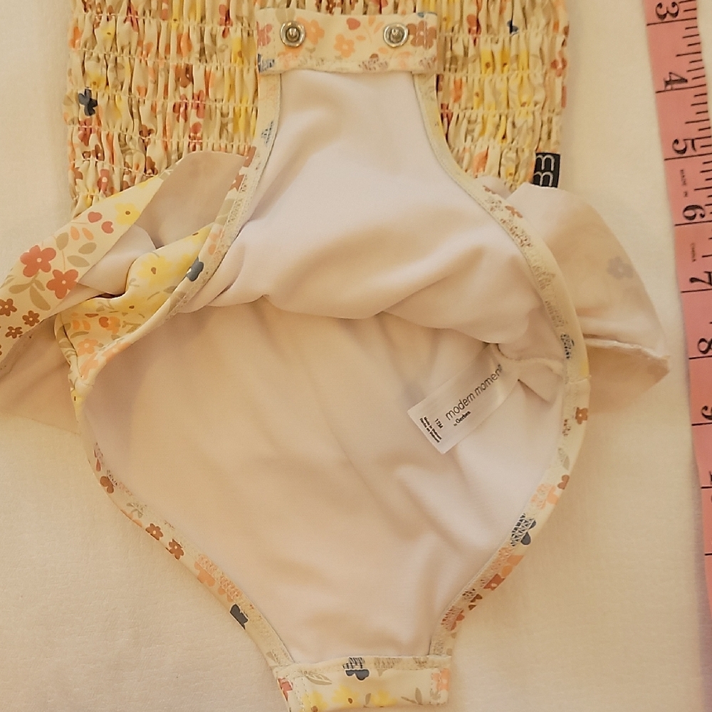 Floral Ruffled Swimsuit - Picture 4 of 6
